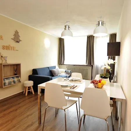 Apartment La *